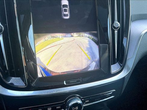 Used 2025 Volvo S60 B5 Core FWD image 30