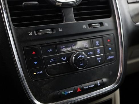 Used 2012 Chrysler Town & Country Touring w/ Entertainment Group #1 image 20