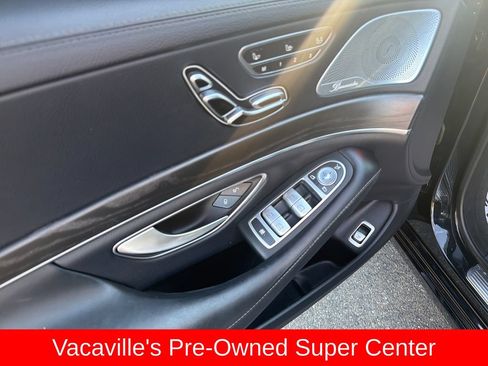 Used 2018 Mercedes-Benz S 560 Sedan image 11
