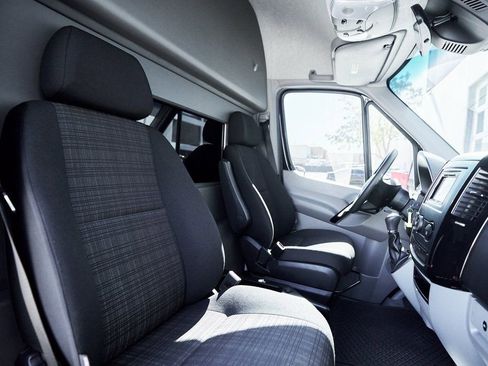 Used 2017 Mercedes-Benz Sprinter 3500 image 30
