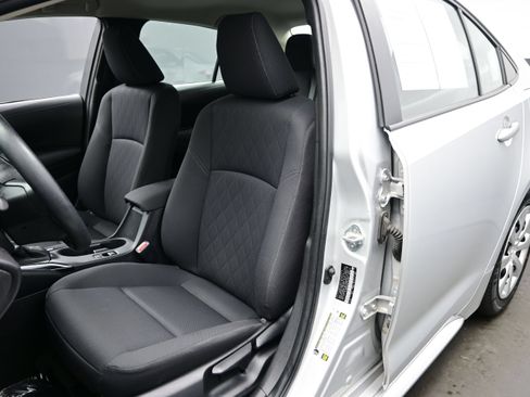 Used 2024 Toyota Corolla LE FWD image 11