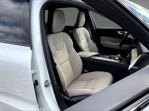 New 2026 Volvo XC60 B5 Plus w/ Protection Package Premier AWD/4WD image 10