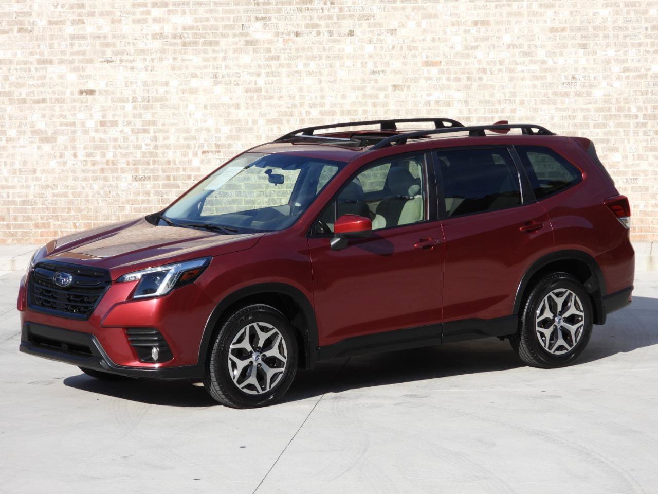 Used 2023 Subaru Forester Premium AWD/4WD image 29