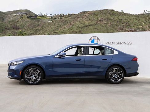 New 2026 BMW 530i w/ Premium Package image 3