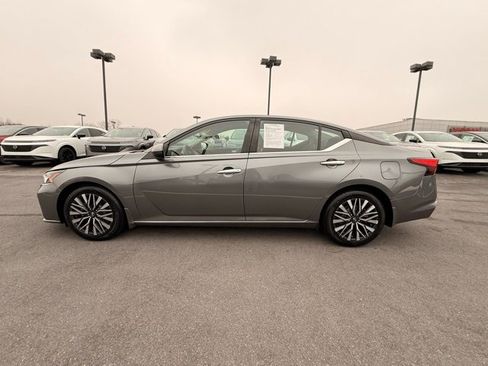 Certified 2023 Nissan Altima 2.5 SV w/ SV Premium Package image 8