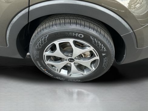Used 2021 Kia Telluride EX FWD image 32