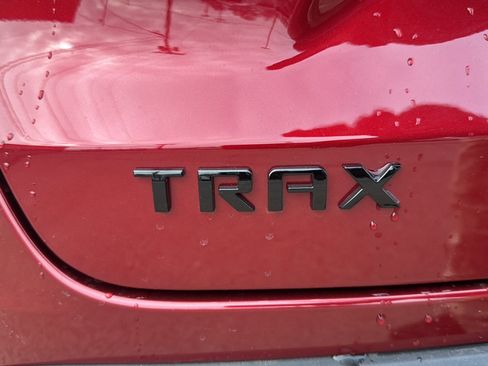 Used 2025 Chevrolet Trax RS w/ Driver Confidence Package image 44