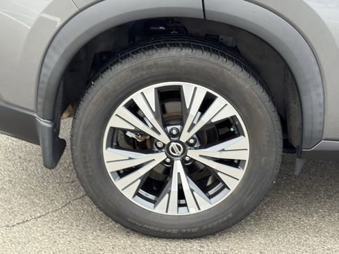 Used 2021 Nissan Rogue SV image 38