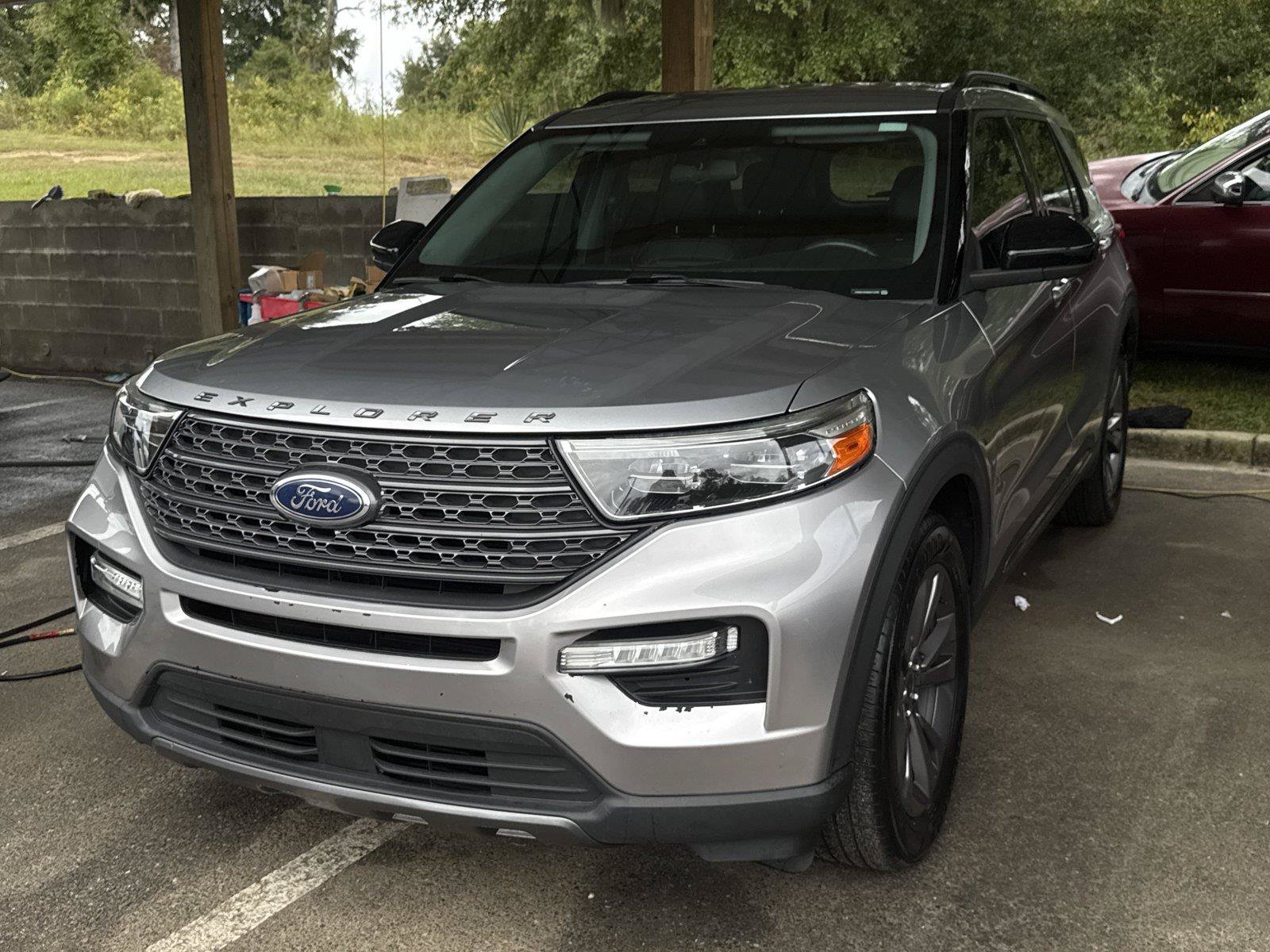 Used 2022 Ford Explorer XLT w/ Equipment Group 202A RWD image 4