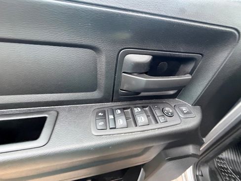 Used 2024 RAM 3500 Tradesman w/ Chrome Appearance Group image 21