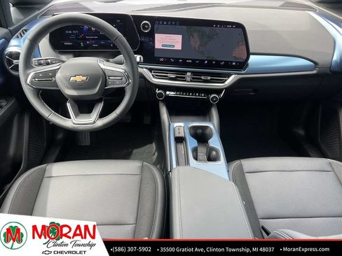 Certified 2024 Chevrolet Equinox EV LT AWD/4WD image 15