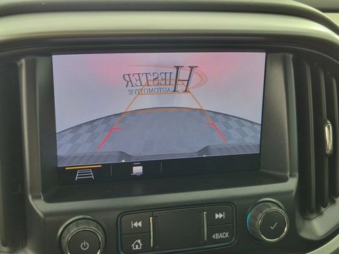 Used 2022 Chevrolet Colorado LT w/ Redline Special Edition RWD image 19