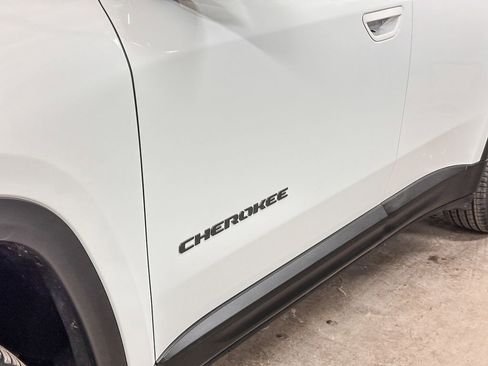 New 2026 Jeep Cherokee Laredo image 16