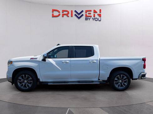 Used 2023 Chevrolet Silverado 1500 LT image 2