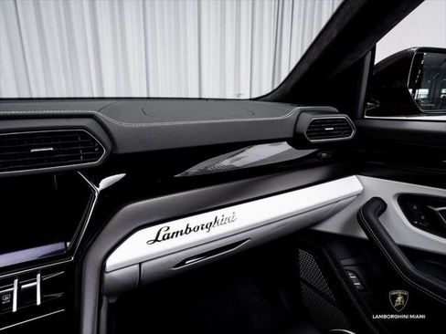 Used 2024 Lamborghini Urus S AWD/4WD image 28