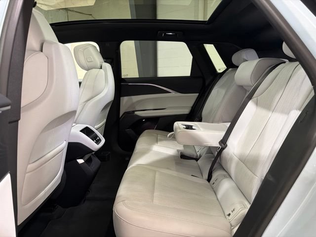 Used 2024 Cadillac Lyriq Luxury RWD image 23