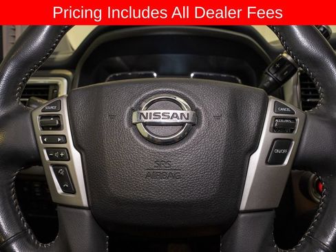 Used 2017 Nissan Titan PRO-4X AWD/4WD image 18