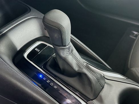 Used 2025 Toyota Corolla LE FWD image 24