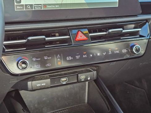 Certified 2023 Kia Niro Wind w/ Wind Preserve Package image 30