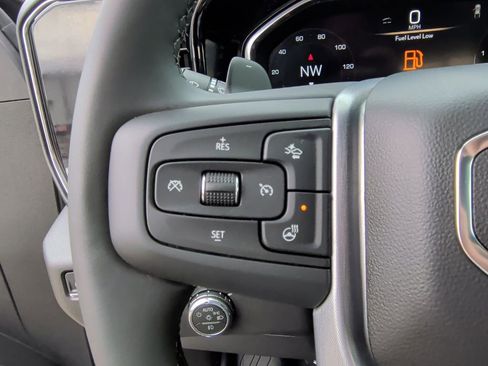 New 2026 GMC Sierra 1500 SLT image 18