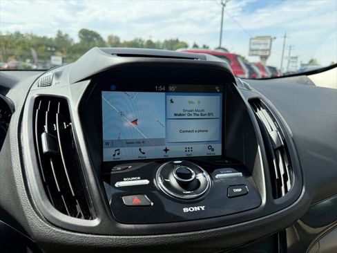 Used 2018 Ford Escape Titanium w/ Ford Safe & Smart Package AWD/4WD image 27