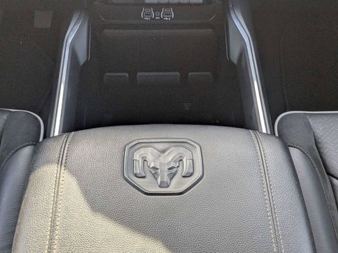 Used 2025 RAM 1500 Laramie AWD/4WD image 19