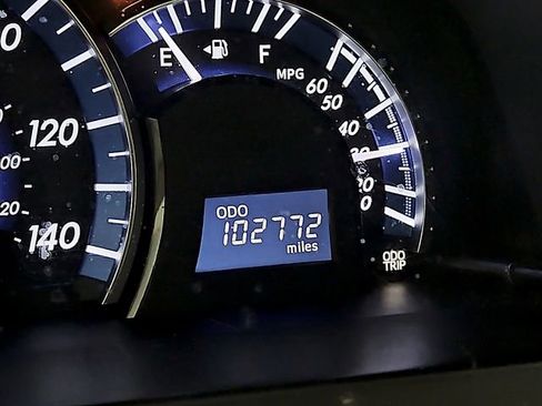 Used 2014 Toyota Camry XLE image 17