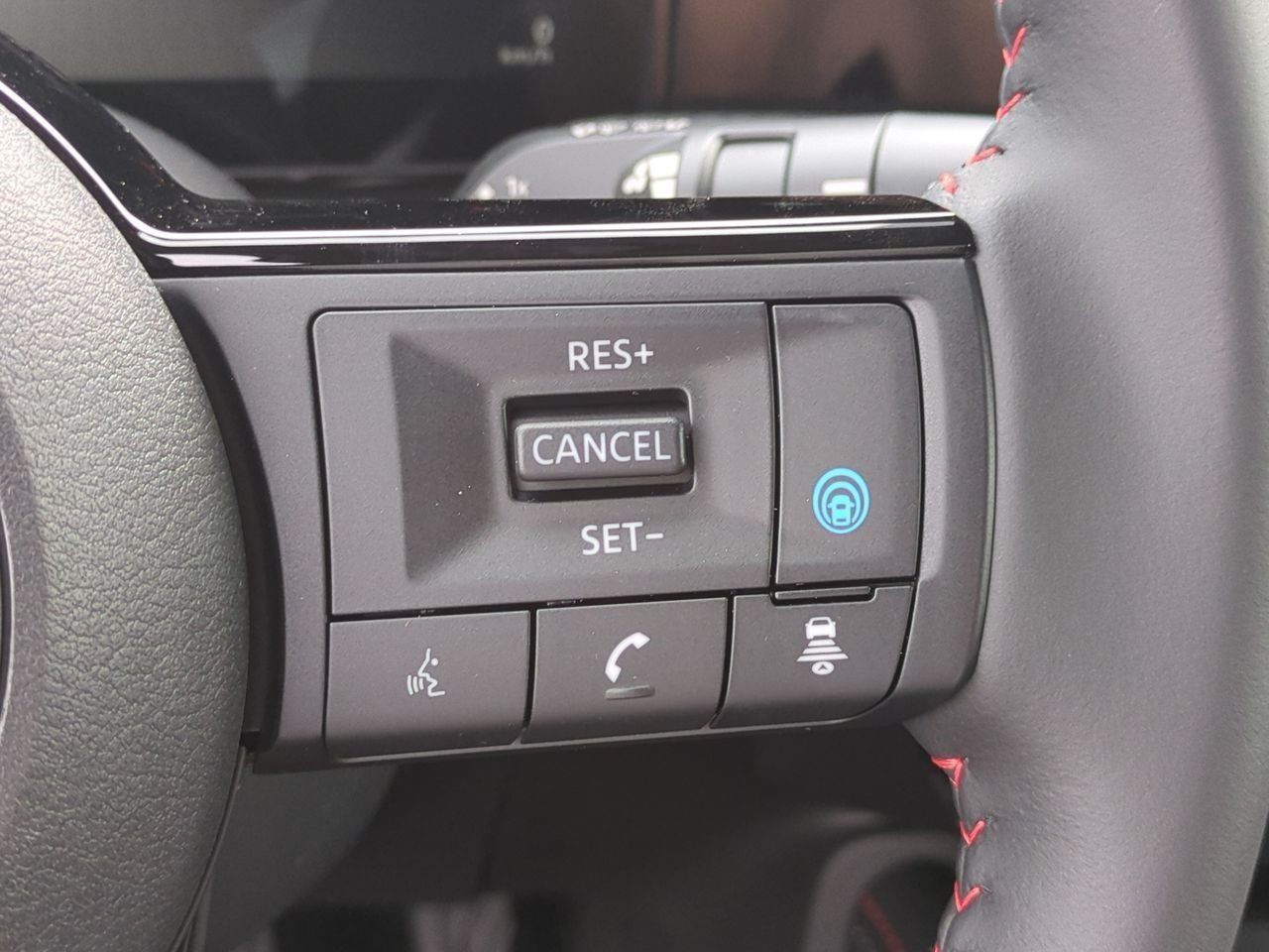 New 2026 Nissan Kicks SR FWD image 19