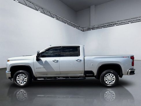 Used 2022 Chevrolet Silverado 2500 LTZ w/ LTZ Convenience Package AWD/4WD image 2
