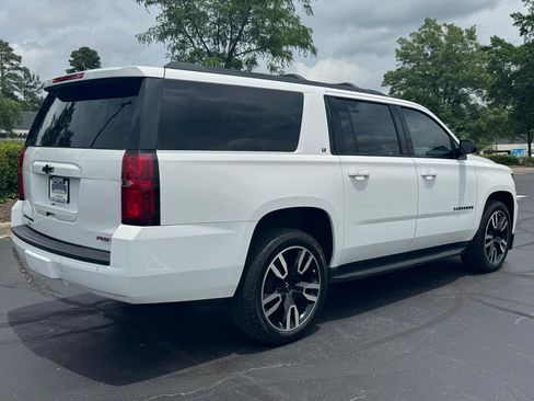 Used 2020 Chevrolet Suburban LT w/ RST Edition AWD/4WD image 5