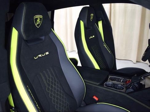 Used 2023 Lamborghini Urus Performante image 11