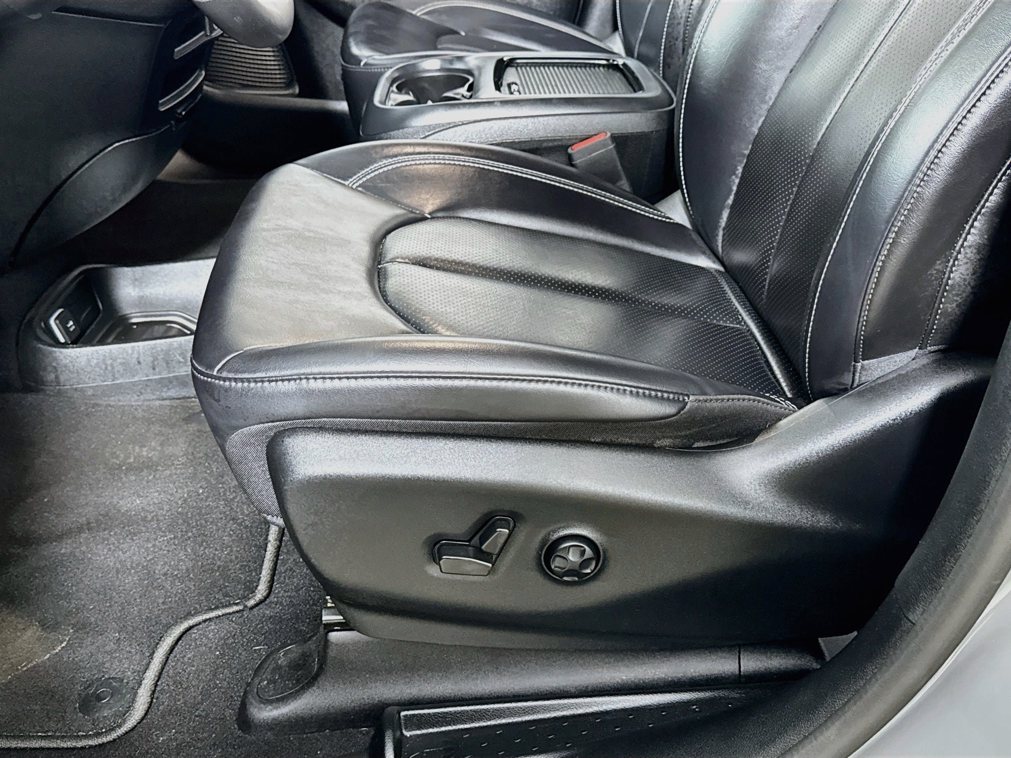 Used 2023 Chrysler Pacifica Touring-L w/ S Appearance Package FWD image 20