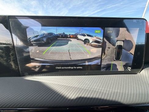 New 2026 Nissan Kicks SR image 17