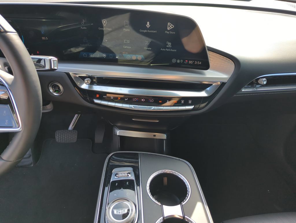 Used 2024 Cadillac Lyriq Sport RWD image 24