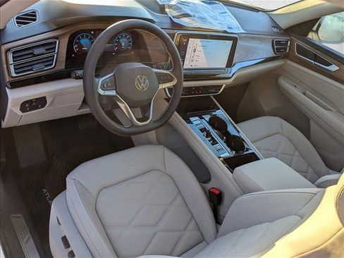 New 2026 Volkswagen Atlas SE image 3