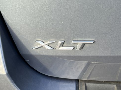 Used 2021 Ford Explorer XLT w/ Equipment Group 202A image 10