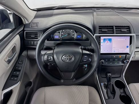 Used 2015 Toyota Camry LE image 25