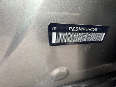 Used 2025 Kia Soul LX w/ LX Technology Package image 25