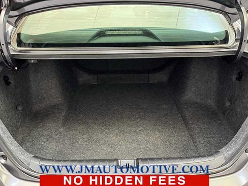 Used 2018 Honda Accord Touring image 17