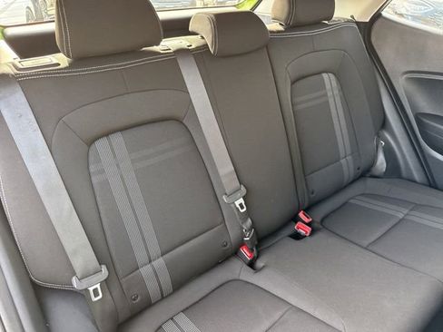 Certified 2022 Hyundai Venue SEL w/ Cargo Package image 23