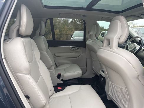 Used 2020 Volvo XC90 T8 Momentum w/ Protection Package Premier image 15