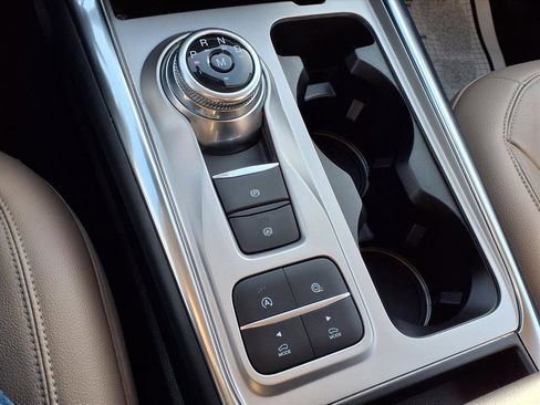 Used 2020 Ford Explorer Limited image 10