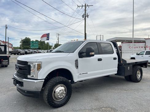 Used 2019 Ford F350 XL w/ Power Equipment Group AWD/4WD image 2