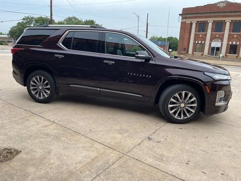 Used 2023 Chevrolet Traverse Premier w/ LPO, Floor Liner Package FWD image 30