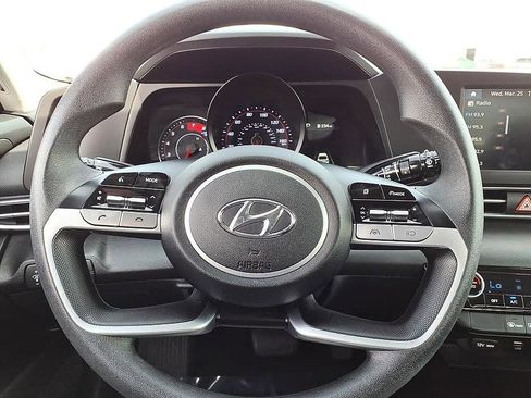 Used 2023 Hyundai Elantra SEL image 26