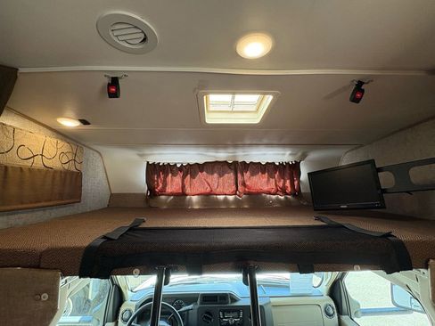 Used 2017 Ford E-450 and Econoline 450 Super Duty w/ Motorhome Prep Package RWD image 15