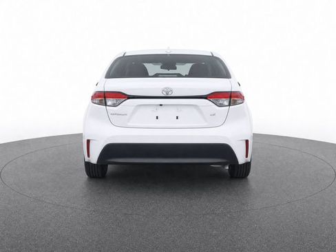 Certified 2025 Toyota Corolla LE FWD image 3