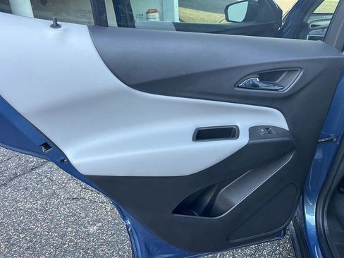 Used 2024 Chevrolet Equinox LS w/ LS Convenience Package image 42