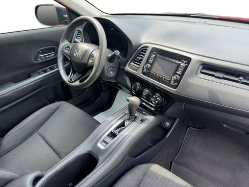 Used 2018 Honda HR-V LX image 4