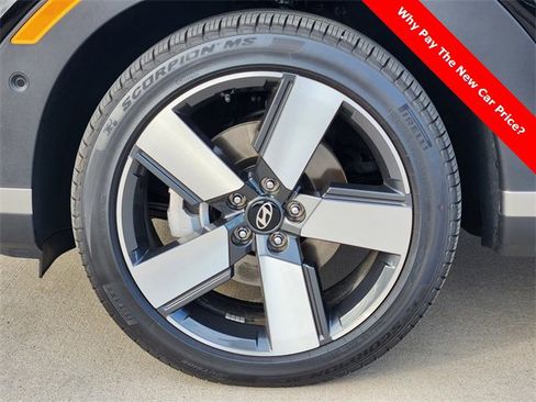 Certified 2025 Hyundai Santa Fe Limited image 7